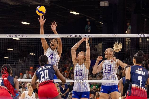 PARIS - Celeste Plak, Indy Baijens, Nika Daalderop (l-r) during the group match between the Netherlands and the Dominican Republic of the volleyball tournament during the Olympic Games, Olympische Spiele, Olympia, OS ANP KOEN VAN WEEL xVIxANPxSportx xxANPxIVx 504983362 originalFilename: 504983362.jpg
