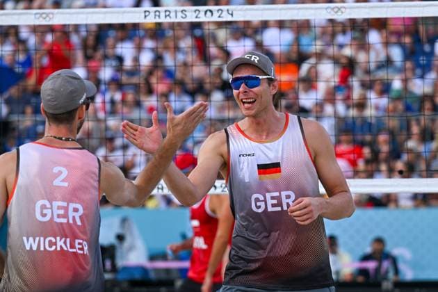 Olympic Games Beach Volleyball Paris 03 08 2024 Preliminary round, Men, GER POL, Nils Ehlers 1, GER , Clemens Wickler 2, GER , Copyright: xBEAUTIFULxSPORTS TomxBlochx