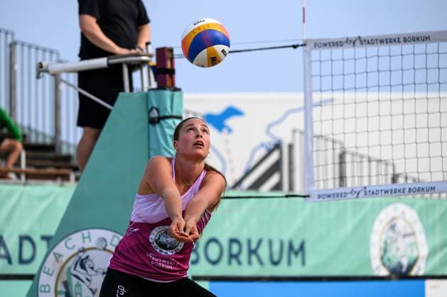 ROCK the BEACH Tour 2024, 03 08 2024, Borkum Lina Hesse ROCK the BEACH Tour 2024, Borkum on 03 08 2024 Copyright: xBEAUTIFULxSPORTS PeterxWeberx