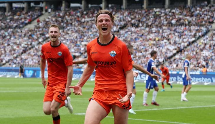 Felix Götze cheers after 0 1 joy emotion jubilation sport soccer soccer DFL 2 Bundesliga men 1 matchday season 2024 2025 03 08 2024 Hertha BSC Berlin vs SC Paderborn SCP DFL regulations prohibit any use of photographs as image sequences and or quasi video
