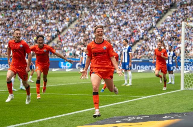Soccer, Men, Season 2024 2025, 2 Bundesliga 1 Matchday , Hertha BSC SC Paderborn, f l Tjark Lasse Scheller SC Paderborn , Santiago Castaneda SC Paderborn , Felix Götze SC Paderborn , Cheering after goal to 0 1, 03 08 2024, Copyright: xSebastianxRäppold MatthiasxKochx