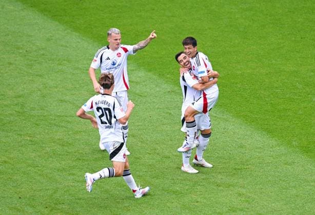 Florian Pick 1 FC Nuernberg , Kanji Okunuki 1 FC Nuernberg , Caspar Jander 1 FC Nuernberg and Danilo Soares 1 FC Nuernberg celebrate the first goal by their team, 2 Bundesliga, Karlsruher SC vs 1 FC Nuernberg, BBBank Wildpark on August 03, 2024 in Karlsruhe, Germany Photo by Silas Schueller DeFodi Images Florian Pick 1 FC Nuernberg , Kanji Okunuki 1 FC Nuernberg , Caspar Jander 1 FC Nuernberg and Danilo Soares 1 FC Nuernberg celebrate the first goal by their team, 2 Bundesliga, Karlsruher SC vs 1 FC Nuernberg, BBBank Wildpark on August 3, 2024 in Karlsruhe, Germany Photo by Silas Schueller DeFodi Images Defodi 738 738 KSCFCN 20240803 174 Defodi-738