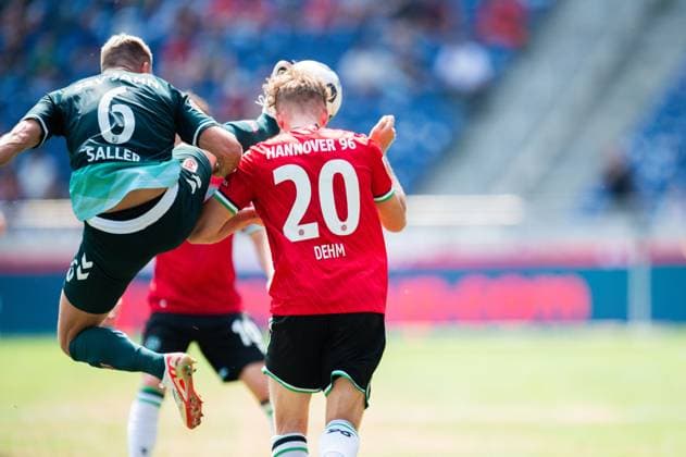 03 08 2024 Soccer, 2024 2025, 2 Bundesliga, 1 Matchday, Hannover 96 SSV Jahn Regensburg L R Benedikt Saller Regensburg , Jannik Dehm Hannover DFL REGULATIONS PROHIBIT ANY USE OF PHOTOGRAPHS AS IMAGE SEQUENCES AND OR QUASI VIDEO