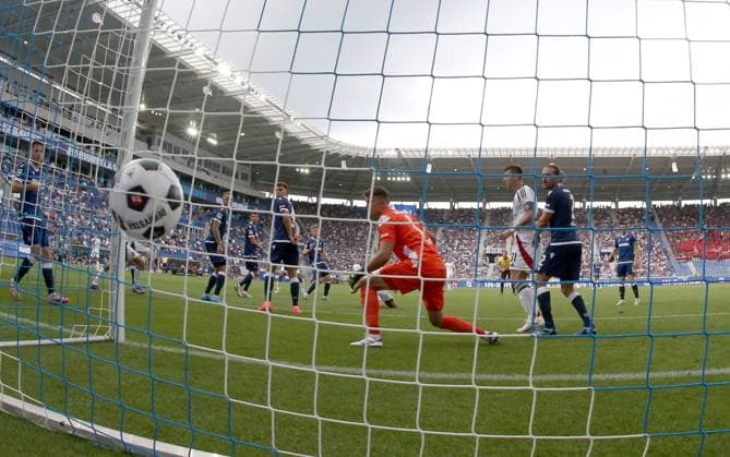 03 08 2024 Soccer Season 2024 2025 2 Soccer Bundesliga 01 Matchday Karlsruher SC KSC 1 FC Nuremberg FCN Club Sportfoto Zink DaMa xdaxmax DFL regulations prohibit any use of photographs as image sequences and or quasi video only for editorial use Tor Treffer Torschuß zum 0 2 Torschütze Florian Pick 7, 1 FC Nuremberg FCN vs Max Weiß Weiss 1, Karlsruher SC KSC