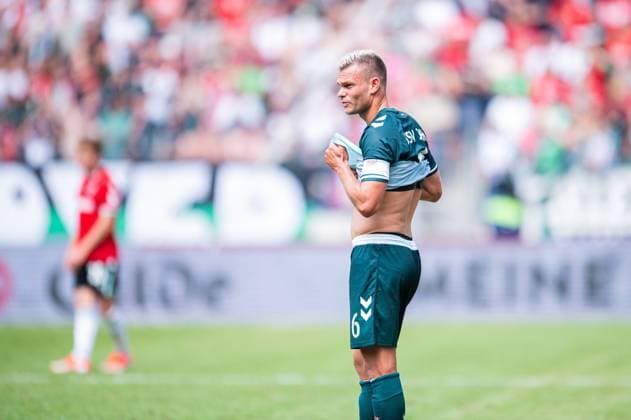 03 08 2024 Soccer, 2024 2025, 2 Bundesliga, 1 Matchday, Hannover 96 SSV Jahn Regensburg Benedikt Saller Regensburg DFL REGULATIONS PROHIBIT ANY USE OF PHOTOGRAPHS AS IMAGE SEQUENCES AND OR QUASI VIDEO