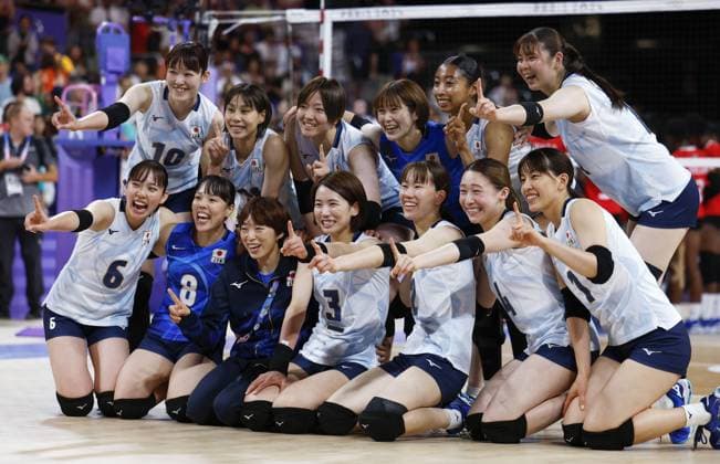Paris Olympics: Volleyball Japan players celebrate after winning a women s volleyball preliminary round Pool B match against Kenya at the Paris Olympics on Aug. 3, 2024, at South Paris Arena in Paris.  A14AA0003227466P