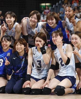 Paris Olympics: Volleyball Japan players celebrate after winning a women s volleyball preliminary round Pool B match against Kenya at the Paris Olympics on Aug. 3, 2024, at South Paris Arena in Paris.  A14AA0003227402P