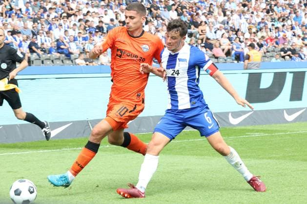 DEU, DFL, 2 FBL, Hertha BSC vs SC Paderborn 07, 03 08 2024, Berliner Olympiastadion, Berlin, DEU, DFL, 2 FBL, Hertha BSC vs SC Paderborn 07, im Bild Diego Demme Hertha BSC Berlin 6 , Koen Kostons SC Paderborn 10 DFL regulations prohibit any use of Photographs as image sequences and or quasi video Foto Juergen Engler nordphoto GmbH nordphotoxGmbHx xEngler nph00076