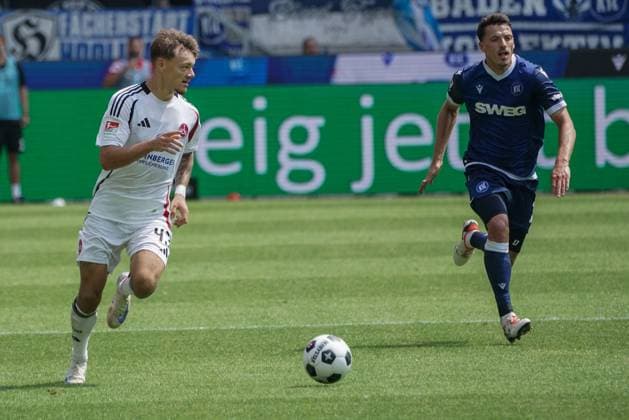 03 08 2024, xhfmx, Soccer 2 Bundesliga, Karlsruher SC 1 FC Nürnberg emspor, Jannik Hofmann 1 FC Nürnberg DFL DFB REGULATIONS PROHIBIT ANY USE OF PHOTOGRAPHS as IMAGE SEQUENCES and or QUASI VIDEO Karlsruhe