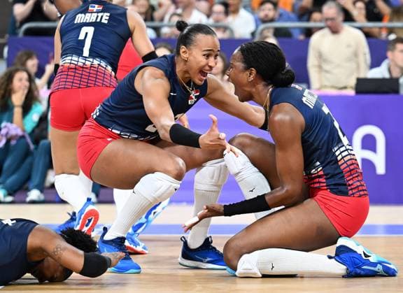(240803) -- PARIS, Aug. 3, 2024 -- Brayelin Elizabeth Martinez (R) and Gaila Ceneida Gonzalez Lopez of the Dominican Republic celebrate winning after the women s volleyball preliminary round pool C match between the Netherlands and the Dominican Republic at the Paris 2024 Olympic Games, Olympische Spiele, Olympia, OS in Paris, France, Aug. 3, 2024. ) (PARIS2024) FRANCE-PARIS-OLY-VOLLEYBALL LiuxDawei 