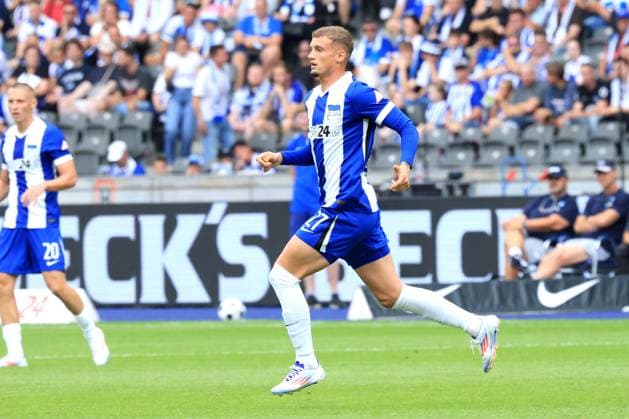 DEU, DFL, 2 FBL, Hertha BSC vs SC Paderborn 07, 03 08 2024, Berliner Olympiastadion, Berlin, DEU, DFL, 2 FBL, Hertha BSC vs SC Paderborn 07, im Bild Michael Cuisance Hertha BSC Berlin 27 DFL regulations prohibit any use of Photographs as image sequences and or quasi video Foto Juergen Engler nordphoto GmbH nordphotoxGmbHx xEngler nph00076