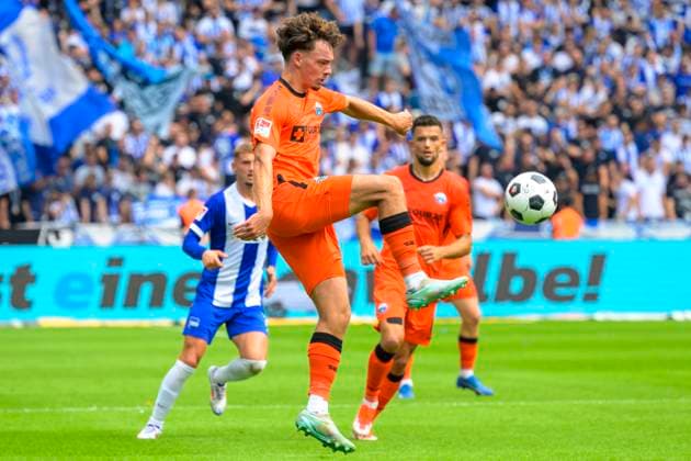 GER, Berlin, Football, Hertha BSC vs SC Paderborn, 2 Bundesliga, Olympiastadion, 03 08 2024, Aaron Zehnter SC Paderborn 07 , plays the ball in attack, dfl dfb regulations prohibit any use of photographs as image sequences and or quasi video Copyright: HMBxMedia UwexKoch