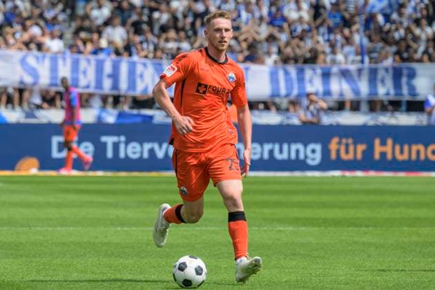 GER, Berlin, Football, Hertha BSC vs SC Paderborn, 2 Bundesliga, Olympiastadion, 03 08 2024, Tjark Scheller SC Paderborn 07 , plays the ball, in attack, dfl dfb regulations prohibit any use of photographs as image sequences and or quasi video Copyright: HMBxMedia UwexKoch