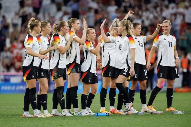 August 3, 2024, Marseille, Bouches-du-Rhone, France: JANINA MINGE (6) of Germany reacts after taking her penalty kick during the shootout during a quarter final match of the 2024 Olympic Games, Olympische Spiele, Olympia, OS Football Tournament between German and Canada at the Marseille Stadium, Marseille, France. Germany won 4:2 on penalties. Marseille France - ZUMAl303 20240803_oly_l303_015 Copyright: xSydneyxLowx