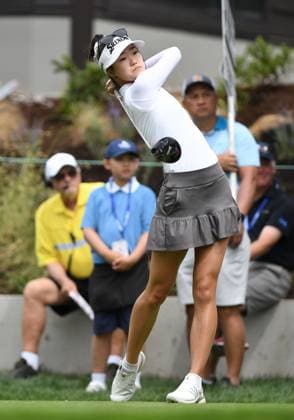PORTLAND, OR - AUGUST 03: Grace Kim tees off on the 1st hole during the third round of the LPGA, Golf Damen Portland Classic on August 3, 2024 at Columbia Edgewater Country Club in Portland, Oregon. (Photo by Brian Murphy Icon Sportswire) GOLF: AUG 03 LPGA Portland Classic EDITORIAL USE ONLY Icon240803011