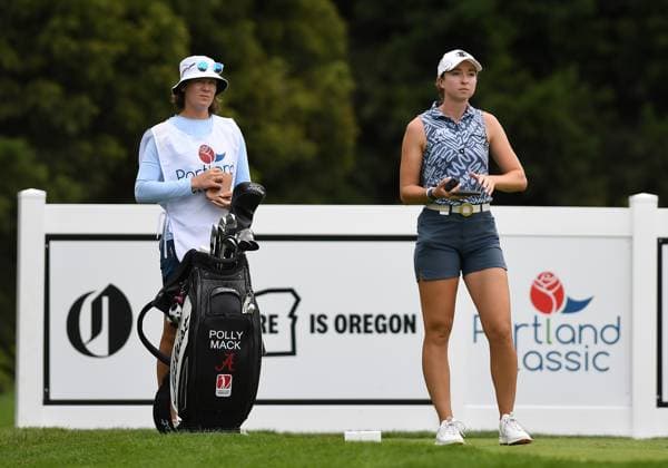 PORTLAND, OR - AUGUST 03: Polly Mack surveys the yardage with her caddie for her tee shot on the 2nd hole during the third round of the LPGA, Golf Damen Portland Classic on August 3, 2024 at Columbia Edgewater Country Club in Portland, Oregon. (Photo by Brian Murphy Icon Sportswire) GOLF: AUG 03 LPGA Portland Classic EDITORIAL USE ONLY Icon240803128