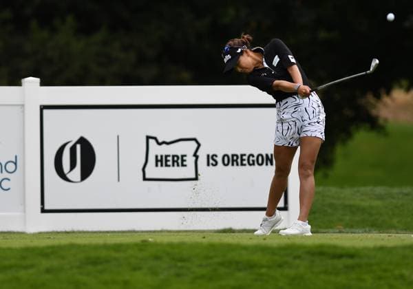 PORTLAND, OR - AUGUST 03: Jenny Shin tees off on the 2nd hole during the third round of the LPGA, Golf Damen Portland Classic on August 3, 2024 at Columbia Edgewater Country Club in Portland, Oregon. (Photo by Brian Murphy Icon Sportswire) GOLF: AUG 03 LPGA Portland Classic EDITORIAL USE ONLY Icon240803148
