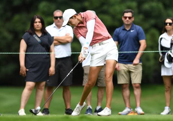 PORTLAND, OR - AUGUST 03: Dewi Weber tees off on the 3rd hole during the third round of the LPGA, Golf Damen Portland Classic on August 3, 2024 at Columbia Edgewater Country Club in Portland, Oregon. (Photo by Brian Murphy Icon Sportswire) GOLF: AUG 03 LPGA Portland Classic EDITORIAL USE ONLY Icon240803217