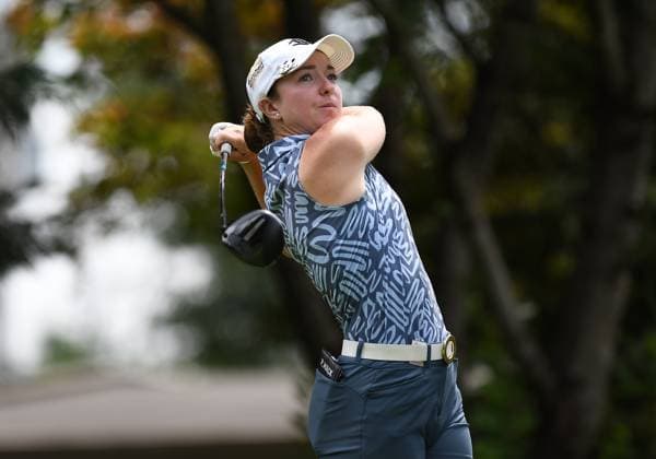 PORTLAND, OR - AUGUST 03: Polly Mack Tess off on the 7th hole during the third round of the LPGA, Golf Damen Portland Classic on August 3, 2024 at Columbia Edgewater Country Club in Portland, Oregon. (Photo by Brian Murphy Icon Sportswire) GOLF: AUG 03 LPGA Portland Classic EDITORIAL USE ONLY Icon240803344