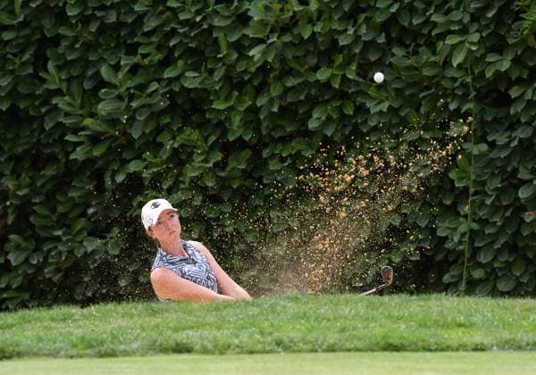 PORTLAND, OR - AUGUST 03: Polly Mack hits out of a bunker on the 7th hole during the third round of the LPGA, Golf Damen Portland Classic on August 3, 2024 at Columbia Edgewater Country Club in Portland, Oregon. (Photo by Brian Murphy Icon Sportswire) GOLF: AUG 03 LPGA Portland Classic EDITORIAL USE ONLY Icon240803381