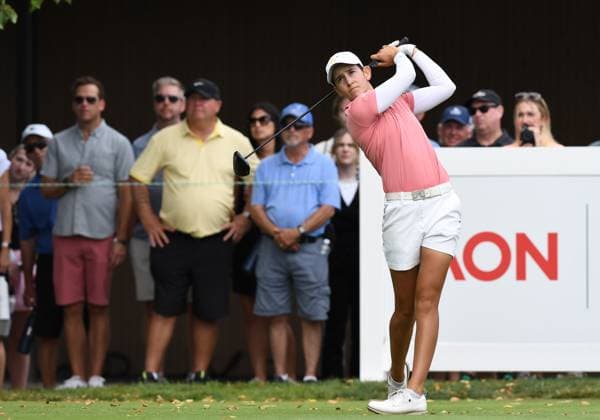 PORTLAND, OR - AUGUST 03: Dewi Weber tees off on the 10th hole during the third round of the LPGA, Golf Damen Portland Classic on August 3, 2024 at Columbia Edgewater Country Club in Portland, Oregon. (Photo by Brian Murphy Icon Sportswire) GOLF: AUG 03 LPGA Portland Classic EDITORIAL USE ONLY Icon240803568