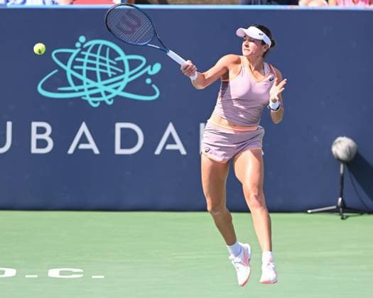 August 3, 2024, Washington, D.C, U.S: CAROLINE DOLEHIDE hits a forehand during her semifinal loss to Paula Badosa at the Rock Creek Tennis Center. Washington U.S - ZUMAg196 20240803_zap_g196_008 Copyright: xKylexGustafsonx