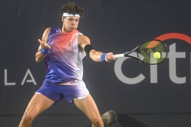 August 3, 2024, Washington, D.C, U.S: BEN SHELTON hits a forehand during his semifinal match against Flavio Cobolli at the Rock Creek Tennis Center. Washington U.S - ZUMAg196 20240803_zap_g196_016 Copyright: xKylexGustafsonx
