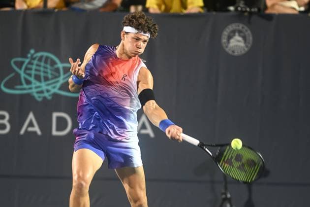 August 3, 2024, Washington, D.C, U.S: BEN SHELTON hits a forehand during his semifinal match against Flavio Cobolli at the Rock Creek Tennis Center. Washington U.S - ZUMAg196 20240803_zap_g196_017 Copyright: xKylexGustafsonx