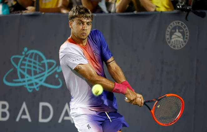 August 3, 2024: Flavio Cobolli (ITA) hits a shot during the 2024 Mubadala Citi DC Open tennis tournament being played at Rock Creek Park Tennis Center in Washington, D.C. CSM District Of Columbia United States of America - ZUMAc04_ 20240803_zma_c04_374 Copyright: xJustinxCooperx