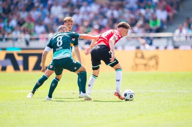03 08 2024 Soccer, 2024 2025, 2 Bundesliga, 1 Matchday, Hannover 96 SSV Jahn Regensburg L R Andreas Geipl Regensburg , Jannik Rochelt Hannover DFL REGULATIONS PROHIBIT ANY USE OF PHOTOGRAPHS AS IMAGE SEQUENCES AND OR QUASI VIDEO