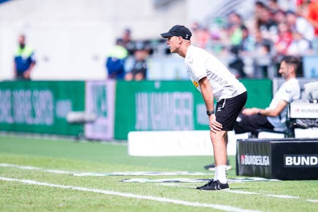 03 08 2024 Soccer, 2024 2025, 2 Bundesliga, 1 Matchday, Hannover 96 SSV Jahn Regensburg Joe Enochs Coach Regensburg DFL REGULATIONS PROHIBIT ANY USE OF PHOTOGRAPHS AS IMAGE SEQUENCES AND OR QUASI VIDEO