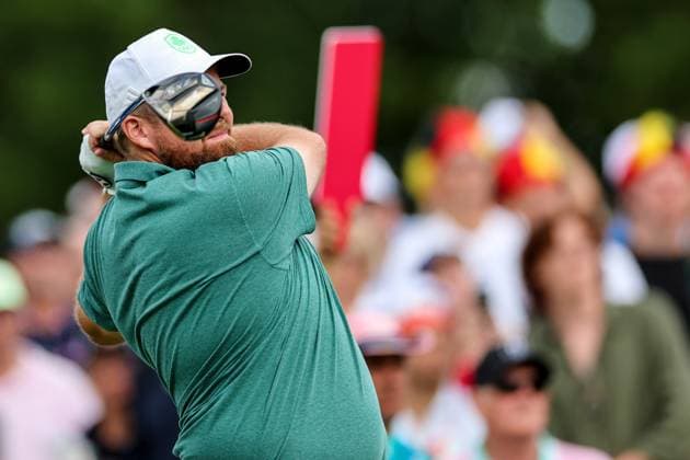 Paris 2024 Olympic Games, Olympische Spiele, Olympia, OS Le Golf National, Paris, France 4 8 2024 Men s Individual Stroke Play Ireland™s Shane Lowry tees off the 4th Shane Lowry tees off the 4th 4 8 2024  Copyright: x INPHO JamesxCrombiex JRH27550