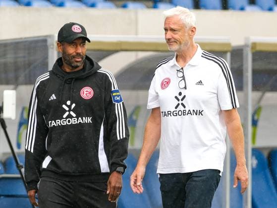 Daniel Thioune Fortuna Duesseldorf , Coach , GER, SV Darmstadt 98 vs Fortuna Duesseldorf, Football, 2 Bundesliga, 1 Matchday, Season 2024 2025, 04 08 2024 DFL REGULATIONS PROHIBIT ANY USE OF PHOTOGRAPHS as IMAGE SEQUENCES and or QUASI VIDEO GER, SV Darmstadt 98 vs Fortuna Duesseldorf, Football, 2 Bundesliga, 1 Matchday, Season 2024 2025, 04 08 2024 Darmstadt Copyright: xEibner-Pressefoto FlorianxWieganx EP_FWD