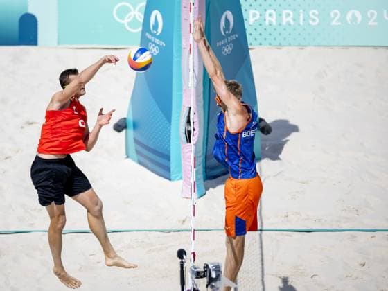 PARIS - Beach volleyball, Beachvolleyball players Stefan Boermans and Yorick de Groot in action against Ivan Perisic and David Schweiner of the Czech Republic during the eighth finals at the Olympic Games, Olympische Spiele, Olympia, OS ANP KOEN VAN WEEL xVIxANPxSportx xxANPxIVx 505107448 originalFilename: 505107448.jpg