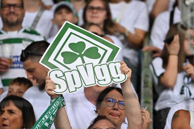 04 08 2024 Soccer Season 2024 2025 2 Soccer Bundesliga 01 Matchday SpVgg Greuther Fürth Kleeblatt SC Preußen Münster Sportfoto Zink xwoxzix DFL regulations prohibit any use of photographs as image sequences and or quasi video only for editorial use Kleeblattfans Fans Fanblock