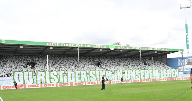 04 08 2024 Soccer Season 2024 2025 2 Soccer Bundesliga 01 Matchday SpVgg Greuther Fürth Kleeblatt SC Preußen Münster Sportfoto Zink xwoxzix DFL regulations prohibit any use of photographs as image sequences and or quasi video only for editorial use Choreo Choreografie Greuterfürthfans Fans Fanblock Kleeblattfans