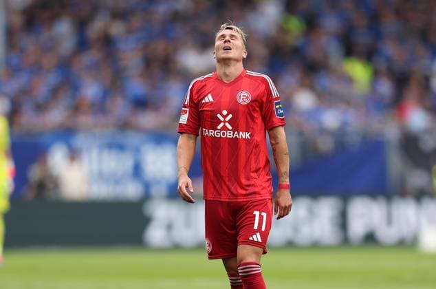 04 08 2024, xdcx, Soccer 2 Bundesliga, SV Darmstadt 98 Fortuna Düsseldorf, emonline, emspor, despor, v l , Felix Klaus Fortuna Düsseldorf enttaeuscht, enttaeuscht Blickend, dissapointed, traurig, frustiert, frustiert, gefrustet DFL DFB REGULATIONS PROHIBIT ANY USE OF PHOTOGRAPHS AS IMAGE SEQUENCES AND OR QUASI VIDEO Copyright: HMBxMedia Claus