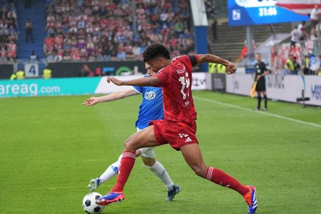 Sergio Lopez SV Darmstadt 98, 02 vs Emmanuel Iyoha Fortuna Düsseldorf, 19 04 08 2024 2 Bundesliga, Season 24 25 SV Darmstadt 98 vs Fortuna Düsseldorf, Stadion am Boellenfalltor, emonline, emspor,