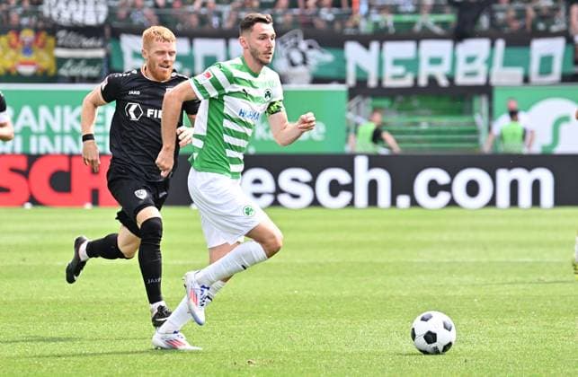 04 08 2024 Soccer Season 2024 2025 2 Soccer Bundesliga 01 Matchday SpVgg Greuther Fürth Kleeblatt SC Preußen Münster Sportfoto Zink xwoxzix DFL regulations prohibit any use of photographs as image sequences and or quasi video only for editorial use Mikkel Kirkeskov 2, Preußen Münster Branimir Hrgota 10 SpVgg Greuther Fürth