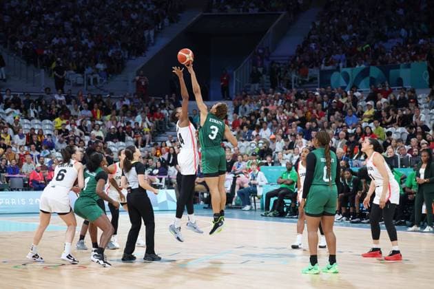 Start match Women basketball, Canada vs Nigeria, Women s preliminary round during the Olympic Games, Olympische Spiele, Olympia, OS Paris 2024 - photo Laurent Sanson DPPI Panoramic JO 2024 : BASKET BALL - Canada vs Nigeria - Jeux Olympiques 2024 - Paris2024 - Lille - 04 08 2024 DPPI Panoramic 