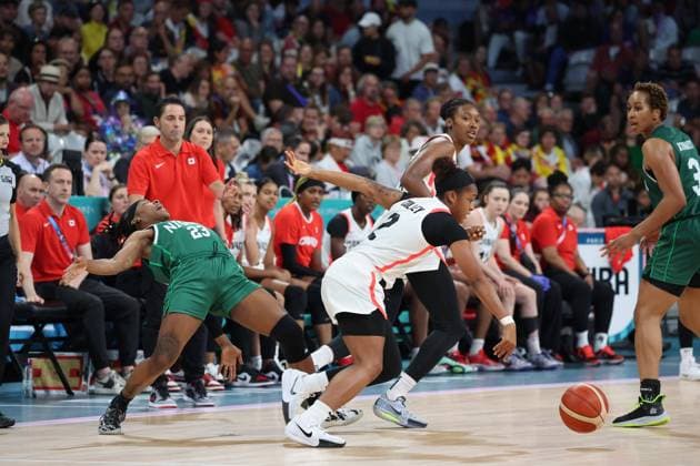 Shay COLLEY (Canada) et Ezinne KALU (Nigéria) Women basketball, Canada vs Nigeria, Women s preliminary round during the Olympic Games, Olympische Spiele, Olympia, OS Paris 2024 - photo Laurent Sanson DPPI Panoramic JO 2024 : BASKET BALL - Canada vs Nigeria - Jeux Olympiques 2024 - Paris2024 - Lille - 04 08 2024 DPPI Panoramic 