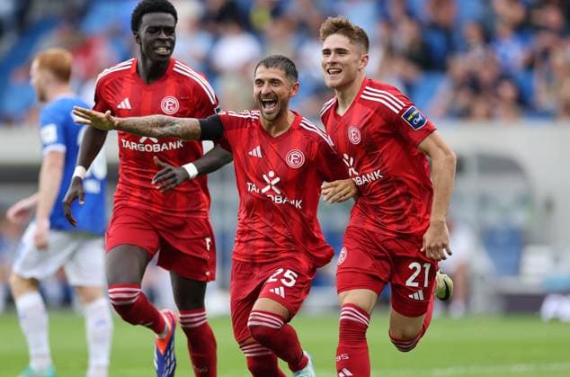 04 08 2024, xdcx, Soccer 2 Bundesliga, SV Darmstadt 98 Fortuna Düsseldorf, emonline, emspor, despor, v l , Goal celebration to 0 2 by Tim Rossmann Fortuna Düsseldorf , Joshua Quarshie Fortuna Düsseldorf , Matthias Zimmermann Fortuna Düsseldorf , Goal celebration, celebrate the goal DFL DFB REGULATIONS PROHIBIT ANY USE OF PHOTOGRAPHS AS IMAGE SEQUENCES AND OR QUASI VIDEO Copyright: HMBxMedia Claus