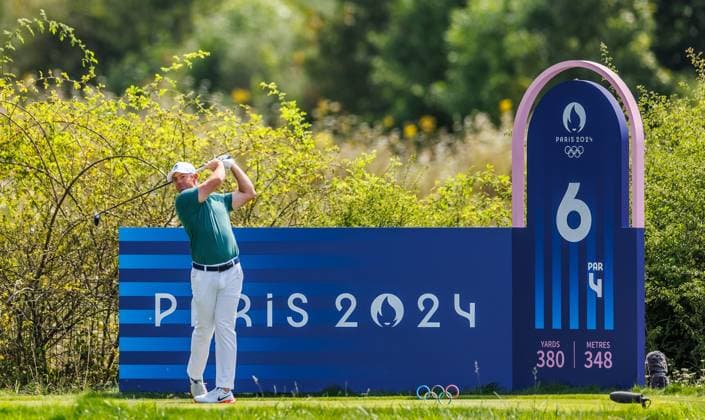 Paris 2024 Olympic Games, Olympische Spiele, Olympia, OS Le Golf National, Paris, France 4 8 2024 Men s Individual Stroke Play Ireland™s Rory McIlroy takes his drive on the 6th hole Rory McIlroy takes his drive on the 6th hole 4 8 2024  Copyright: x INPHO JamesxCrombiex JRH29018