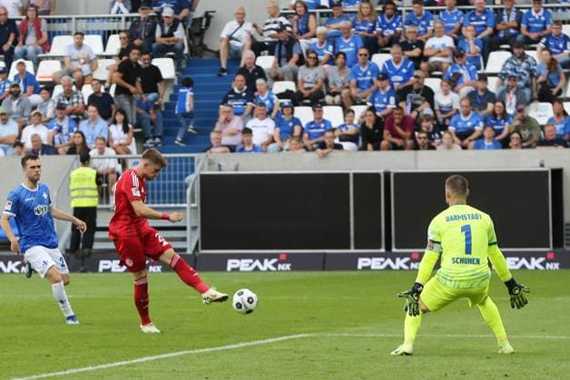 04 08 2024, xtvx, Fußball 2 Bundesliga, SV Darmstadt 98 Fortuna Düsseldorf emspor, v l Goal scored, Tor zum 0 2 Tim Rossmann Fortuna Duesseldorf DFL DFB REGULATIONS PROHIBIT ANY USE OF PHOTOGRAPHS as IMAGE SEQUENCES and or QUASI VIDEO Darmstadt
