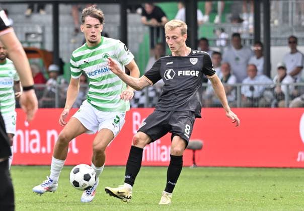 04 08 2024 Soccer Season 2024 2025 2 Soccer Bundesliga 01 Matchday SpVgg Greuther Fürth Kleeblatt SC Preußen Münster Sportfoto Zink xwoxzix DFL regulations prohibit any use of photographs as image sequences and or quasi video only for editorial use Reno Münz Muenz 5, SpVgg Greuther Fürth Joshua Mees 8, Preußen Münster