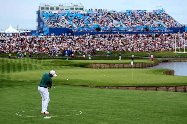 Paris 2024 Olympic Games, Olympische Spiele, Olympia, OS Le Golf National, Paris, France 4 8 2024 Men s Individual Stroke Play Ireland™s Rory McIlroy takes his 3rd shot on the 15th Rory McIlroy takes his 3rd shot on the 15th 4 8 2024  Copyright: x INPHO JamesxCrombiex JRY16430