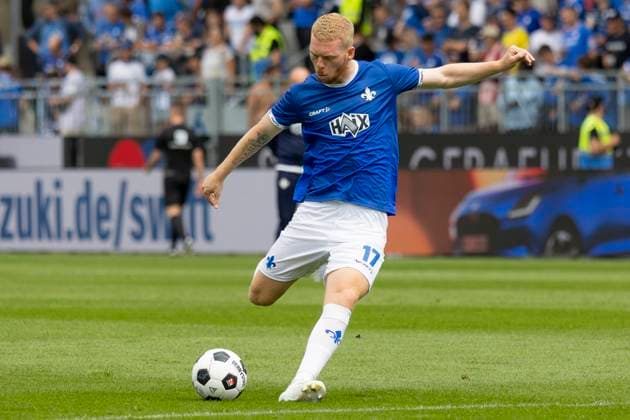 2 Soccer Bundesliga SV Darmstadt 98 Fortuna Düsseldorf, 04 08 2024 Kai Klefisch SV Darmstadt 98 17 with ball, clipping, portrait portrait, SV Darmstadt 98 Fortuna Düsseldorf, Darmstadt, Merck Stadion am Böllenfalltor, 4 8 2024 Copyright: xBEAUTIFULxSPORTS Gawlikx