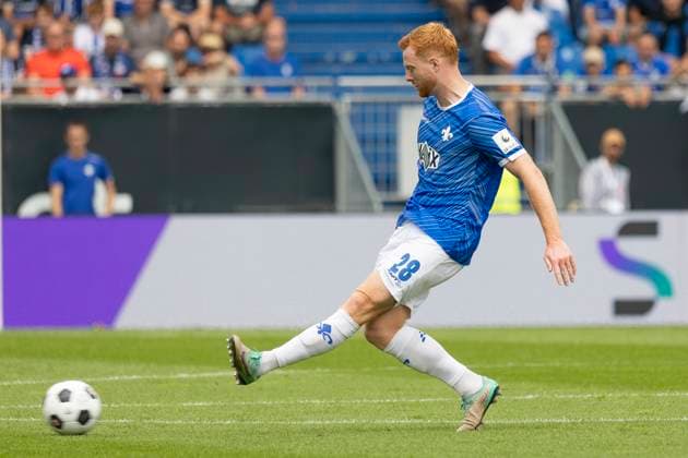 2 Soccer Bundesliga SV Darmstadt 98 Fortuna Düsseldorf, 04 08 2024 Paul Will SV Darmstadt 98 28 with ball, Portrait Portrait, SV Darmstadt 98 Fortuna Düsseldorf, Darmstadt, Merck Stadion am Böllenfalltor, 4 8 2024 Copyright: xBEAUTIFULxSPORTS Gawlikx