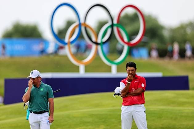 Paris 2024 Olympic Games, Olympische Spiele, Olympia, OS Le Golf National, Paris, France 4 8 2024 Men s Individual Stroke Play Ireland™s Rory McIlroy and Hideki Matsuyama of Japan after their round Rory McIlroy and Hideki Matsuyama after their round 4 8 2024  Copyright: x INPHO JamesxCrombiex JRH20931