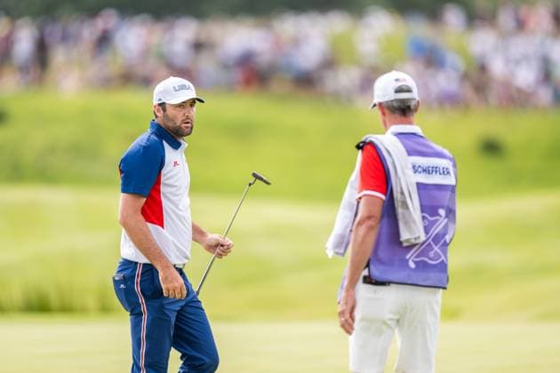 240804 Scottie Scheffler of USA during the final round of the men s individual stroke play golf during day 9 of the Paris 2024 Olympic Games on August 4, 2024 in Paris Photo Petter Arvidson BILDBYRAN code PA PA0861 golf olympic games olympics os ol olympiska spelen olympiske leker paris 2024 paris os paris ol bbeng usa  Copyright: PETTERxARVIDSON BB240804PA157